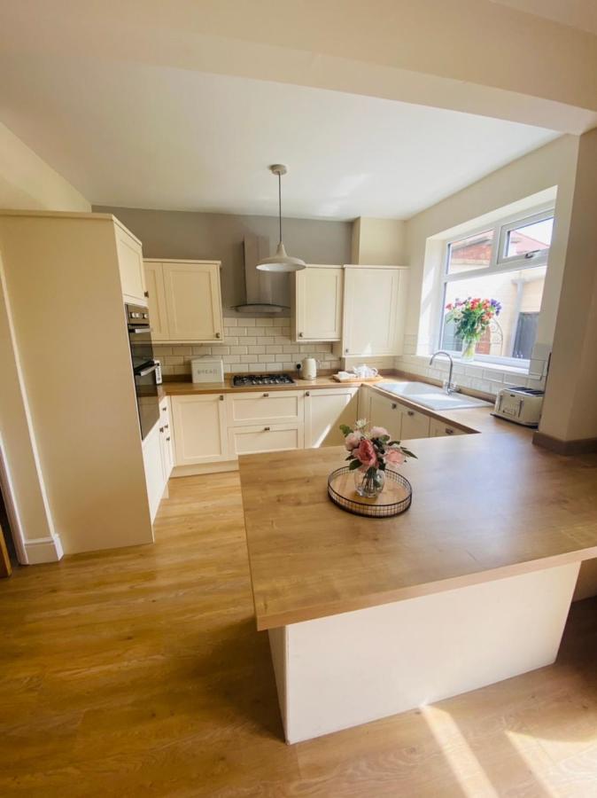 Villa Acacia Breezes - Delightful Scarborough Semi Extérieur photo