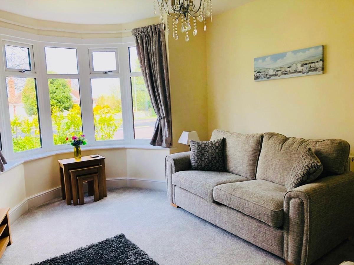Villa Acacia Breezes - Delightful Scarborough Semi Extérieur photo